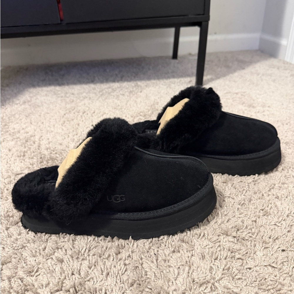 UGG Women's Black and Cream Slippers